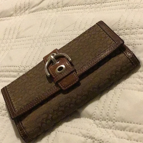 Vintage Coach Monogram Wallet with Silver Buckle - Picture 2 of 7